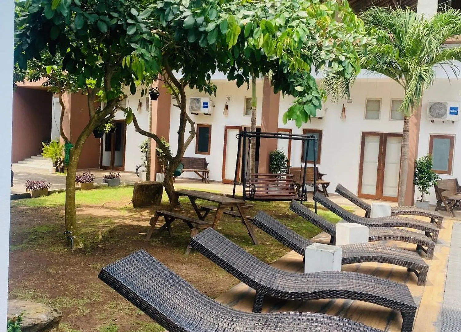 Hotel Cloud 9 Negombo