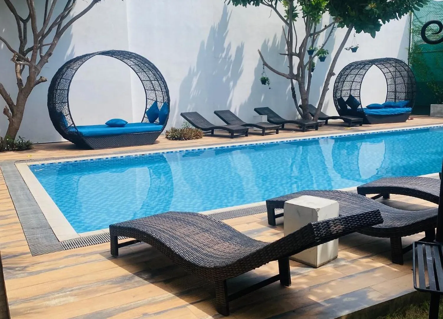 Hotel Cloud 9 Negombo 3*,