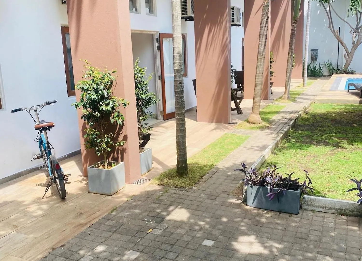 Hotel Cloud 9 Negombo