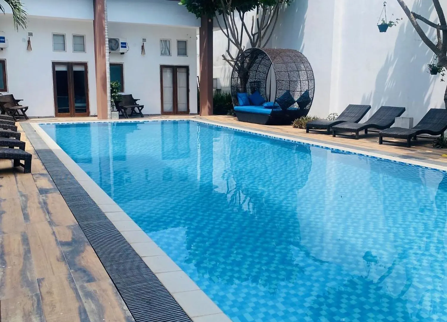 Hotel Cloud 9 Negombo
