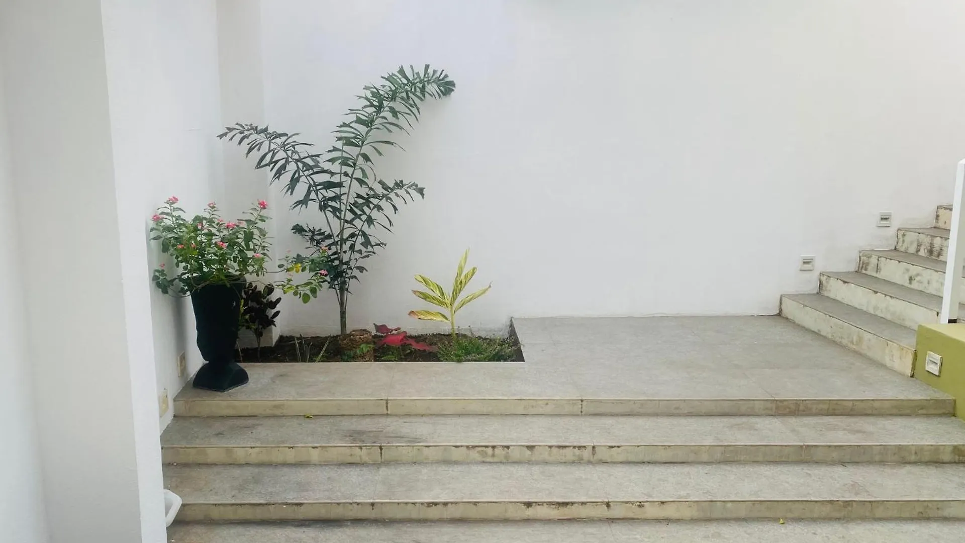 Hotel Cloud 9 Negombo